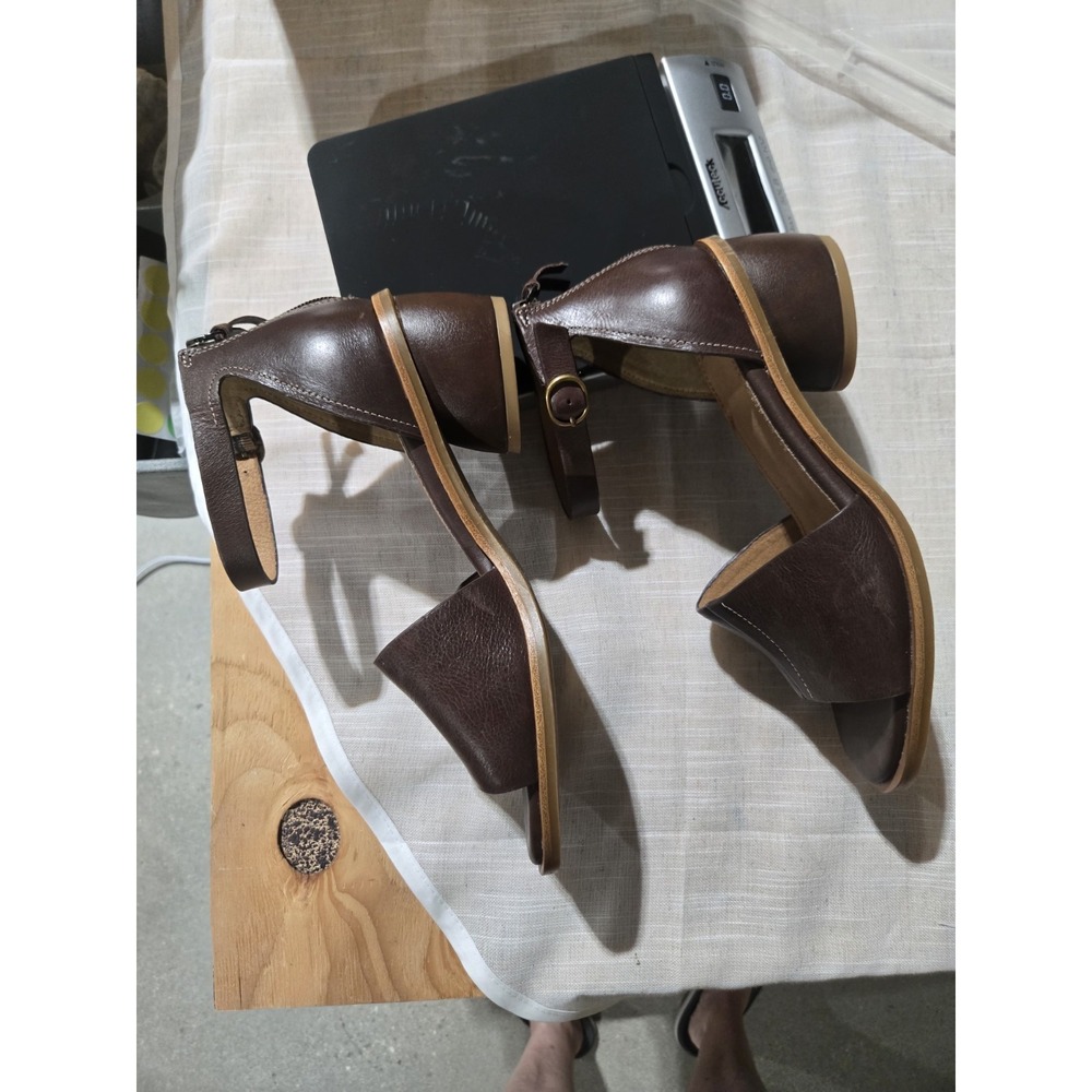 Soft Sandals Block Heel 8M - Picture 3 of 8
